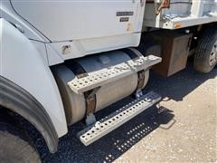 items/d88717c6251bed11b5cf00155d72f54a/2005sterlinglt9500tadumptruck_c0b2601b2f584ec3ac87e073a6aab31e.jpg