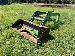 John Deere 148 Loader 