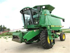 1995 John Deere 9400 2WD Combine 