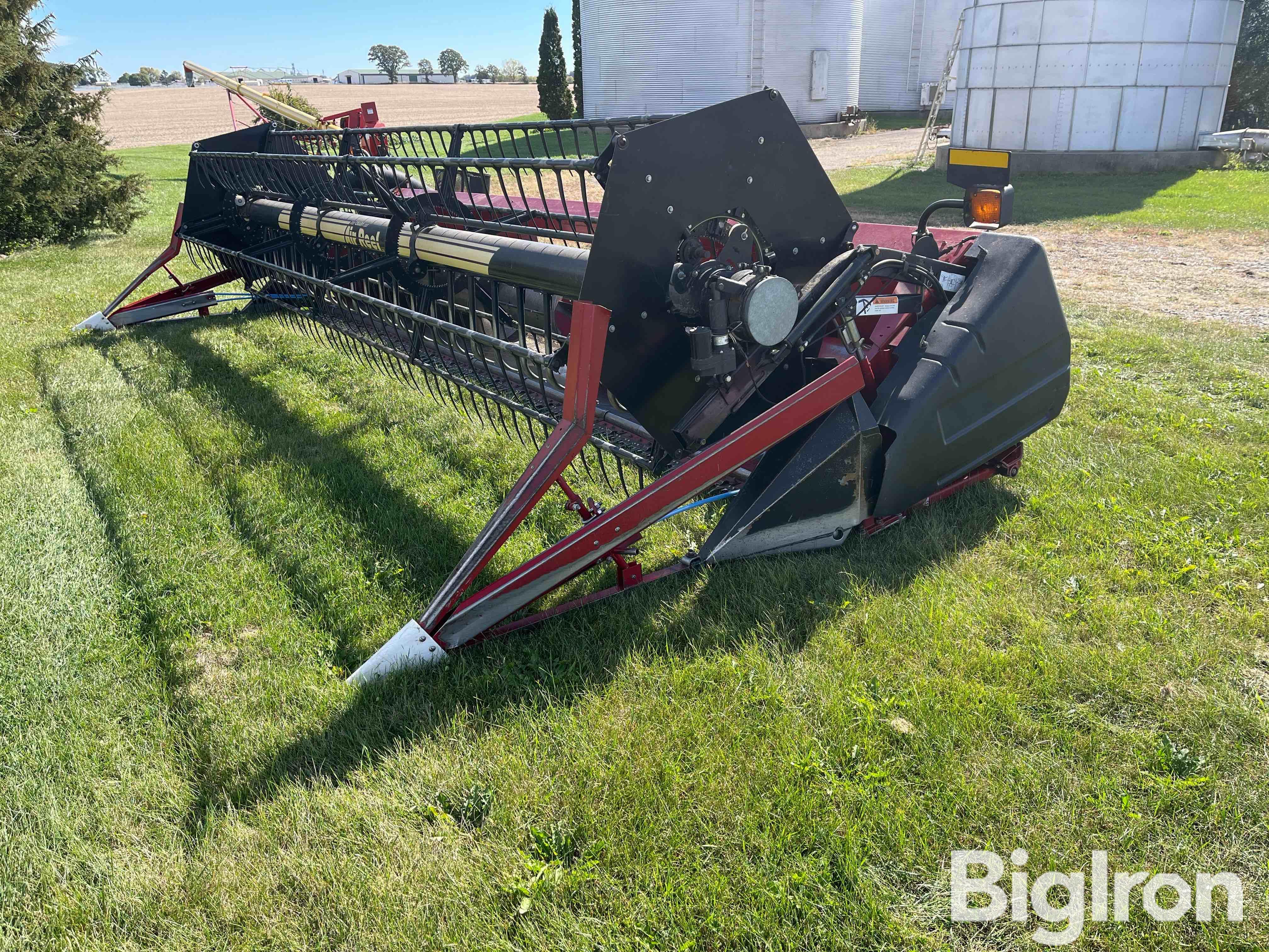 2001 Case IH 1020 20’ Flex Head W/Crary Air Reel 