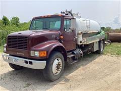 2000 International 4700 S/A Vacuum Water/Septic Pumper Truck 