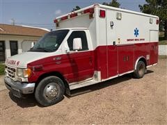 2003 Ford E450 Super Duty 2WD Ambulance 