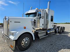 2016 Kenworth W900 Tri/A Truck Tractor 