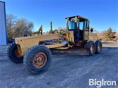 John Deere 670A Motor Grader 