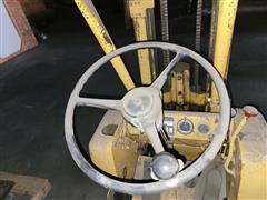 items/d9fd3a01f168ed11a76e0003fff91796/allis-chalmersft2524ps2500lb.capacityforklift_6133c43f6ec44464bd1fe28031778d88.jpg