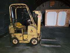 items/d9fd3a01f168ed11a76e0003fff91796/allis-chalmersft2524ps2500lb.capacityforklift_9b5d010a930046508a86fe2dcfd86c79.jpg