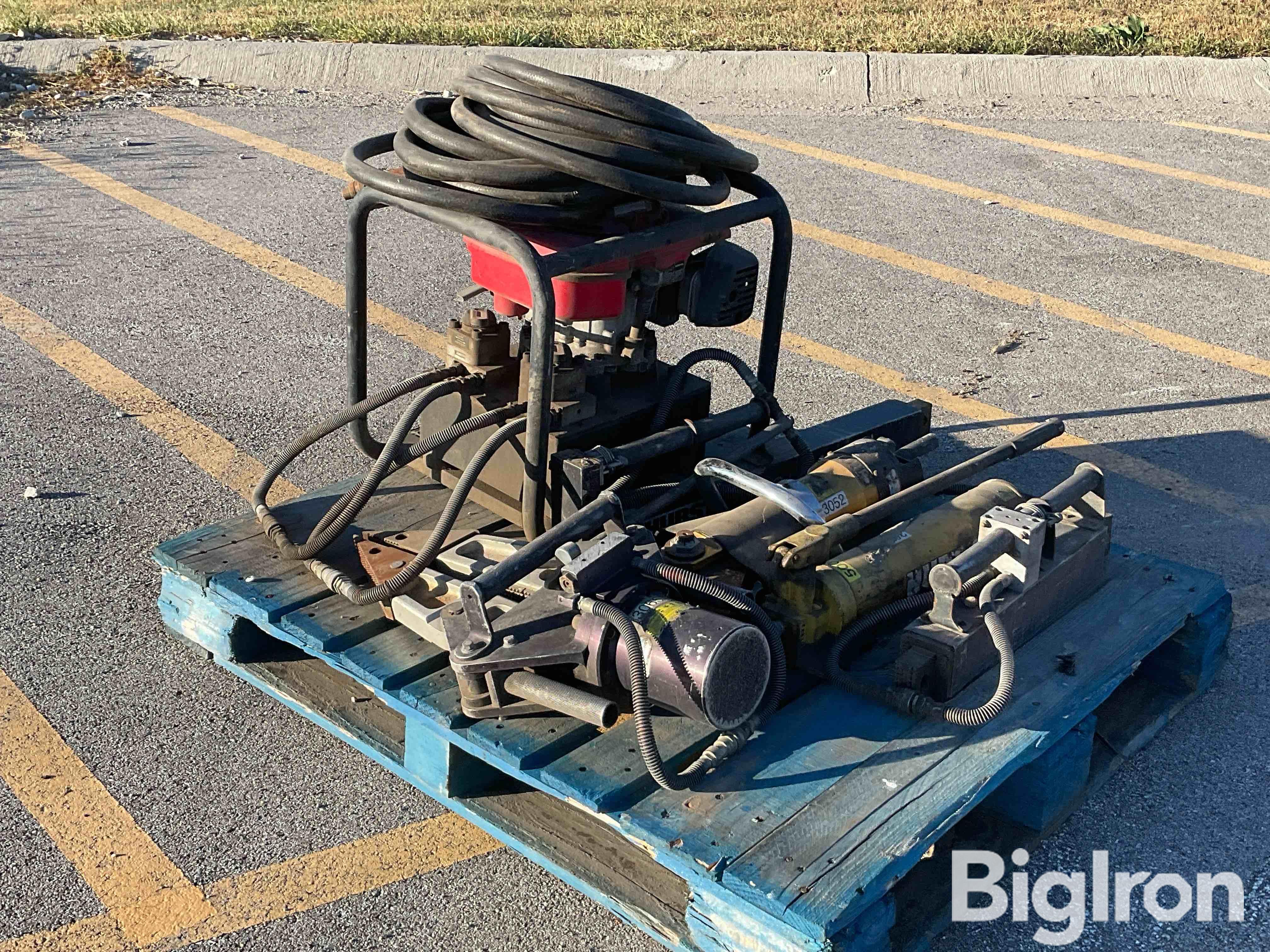 Jaws Of Life Porta Power W/Accessories 