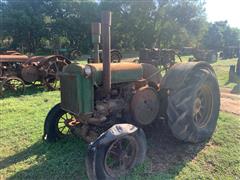 John Deere D 2WD Tractor 