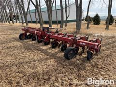 Case IH 1840 8R30" Cultivator 