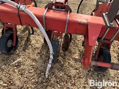 items/da4fca67eef3ef11a4de002248916f6f/case-ih-1840-8r30-cultivator_eadefdd9f8e647548f73b347ea9e6285.jpg