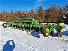 John Deere 1720 MaxEmerge Plus 12R30 Planter 