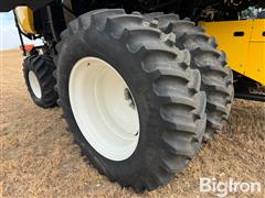 items/da64f2386296ef1195f6000d3a620d5e/2017newhollandcr7.90combine_43c12769522a42d3870abacc33dfafb6.jpg