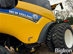 items/da64f2386296ef1195f6000d3a620d5e/2017newhollandcr7.90combine_beefafabe1b2482abed447a91ec20080.jpg