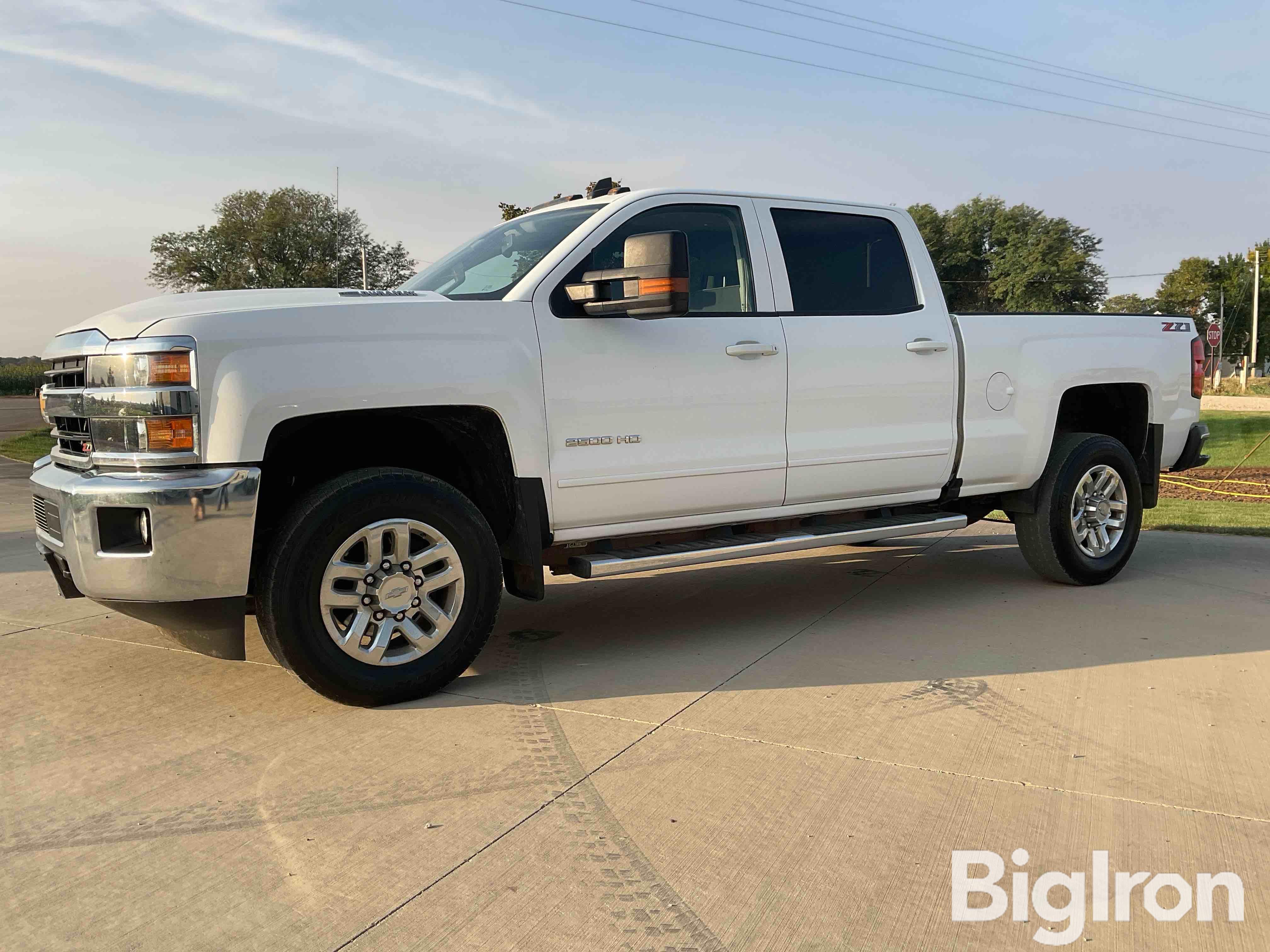 2019 Chevrolet Silverado 2500 HD LT 4x4 Crew Cab Pickup 