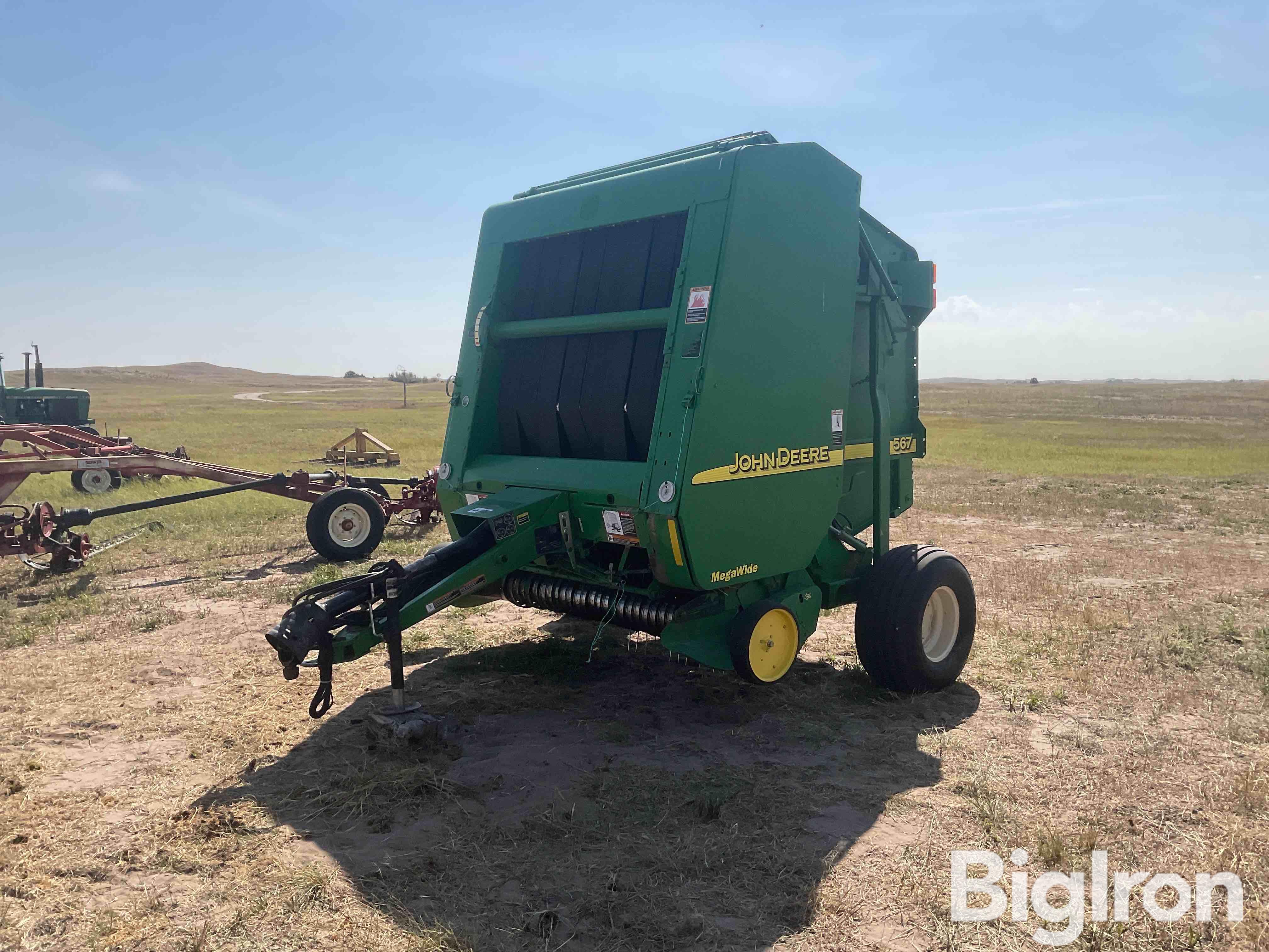 2005 John Deere 567 MegaWide Round Baler 