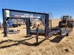2005 Donahue EXG-160 T/A Swather Trailer 