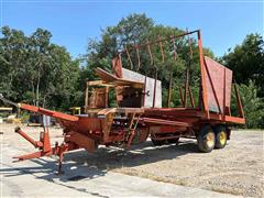 New Holland 1044 Hayliner Bale Wagon 