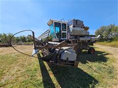 Allis-Chalmers Gleaner M Combine 