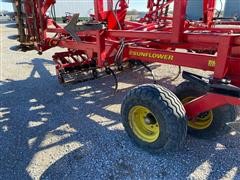 items/dc1d688fa983ec11b8210003fff90bee/2012sunflower6433soilfinisher_2f4641d7d6654e53a9e2d7d55dff80e9.jpg