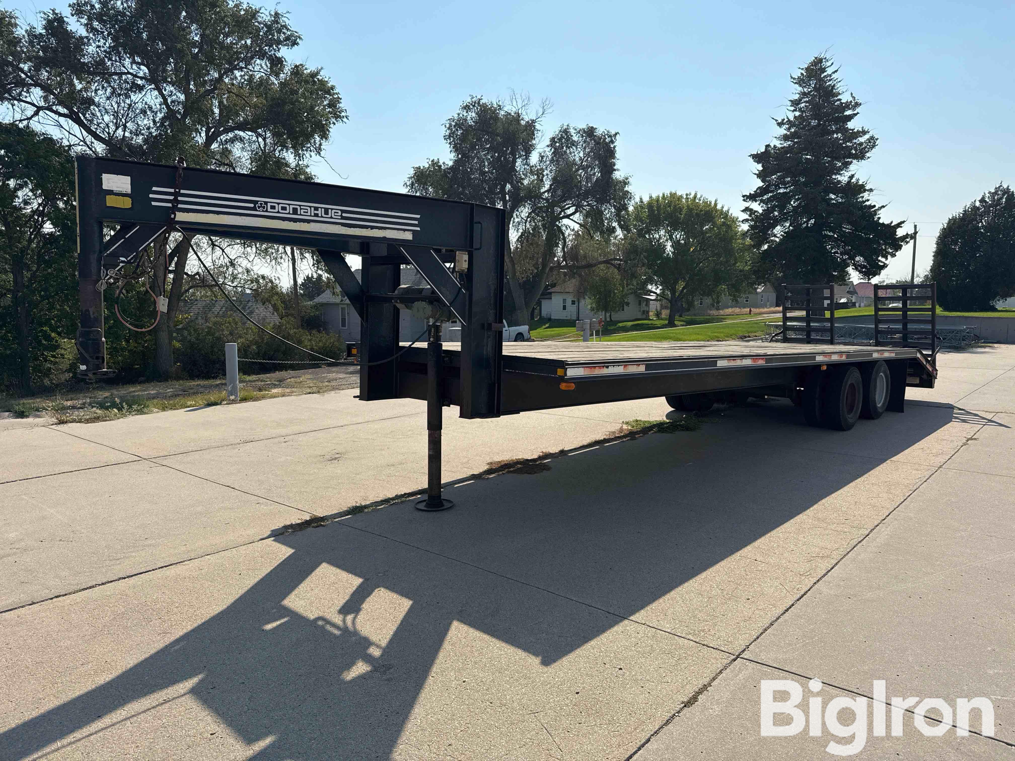 1999 Donahue T/A Gooseneck Flatbed Trailer 