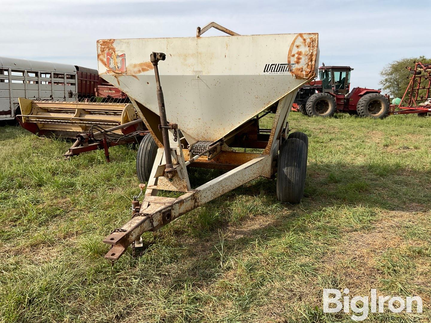 Willmar 500 Dry Fertilizer Spreader 