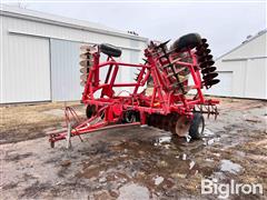 Massey Ferguson 820 22’ Disk 