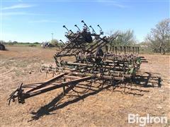 John Deere 940 28" Field Cultivator 