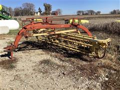 1985 New Holland 256 Rake 