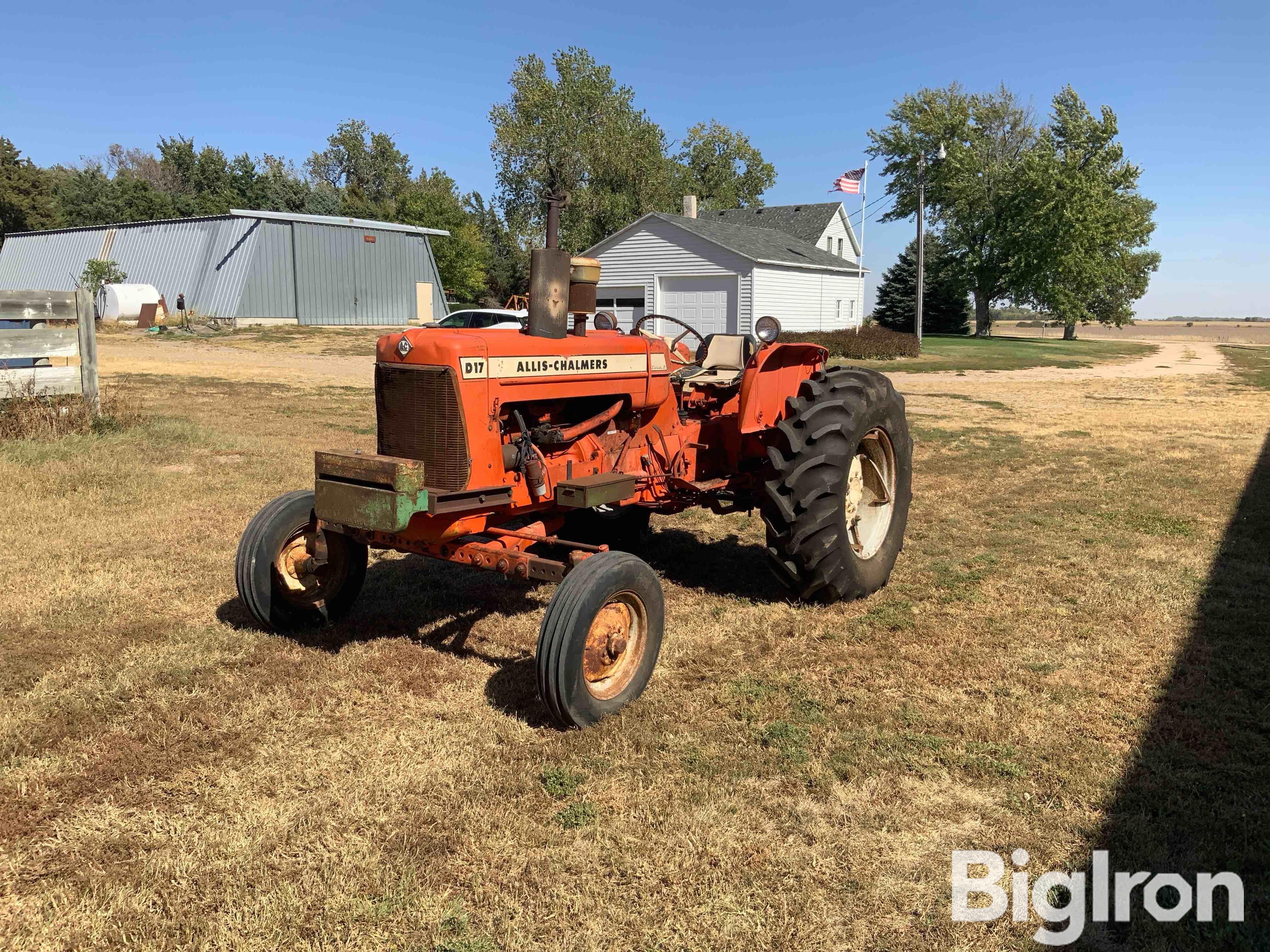 1964 Allis-Chalmers D17 2WD Tractor 