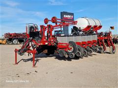 2013 Case IH Early Riser 1250 16R30 Front Fold Trailing Planter 