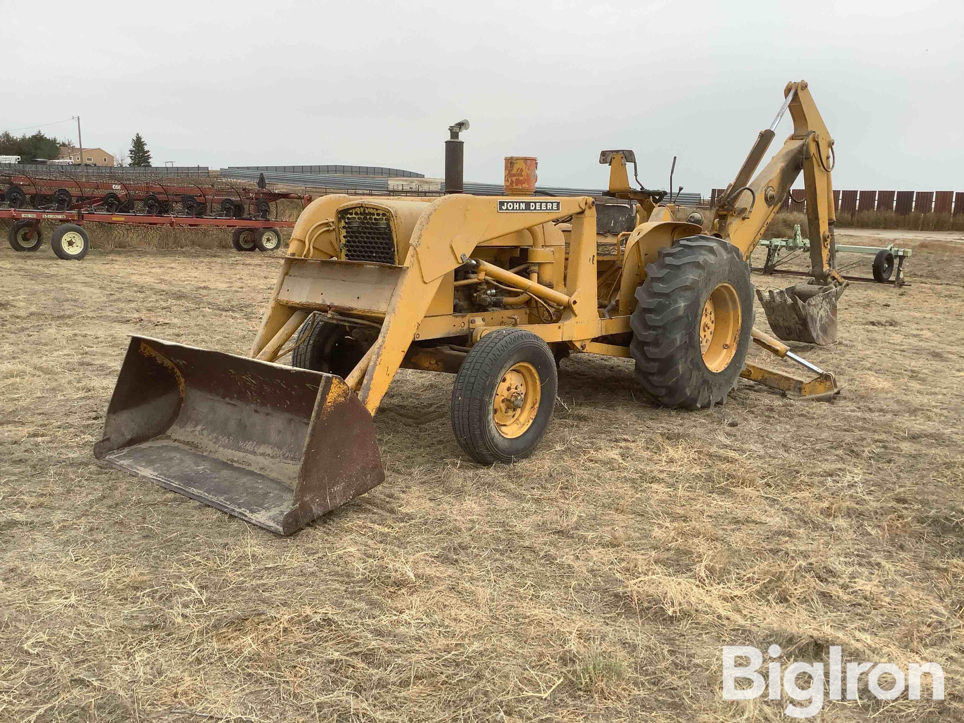 John Deere 2010 2WD Loader Backhoe 