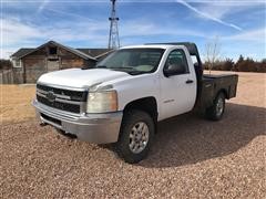 2011 Chevrolet 2500HD 4x4 Flatbed Pickup W/Pronghorn Bed 