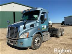 2013 Freightliner Cascadia 113 T/A Truck Tractor 