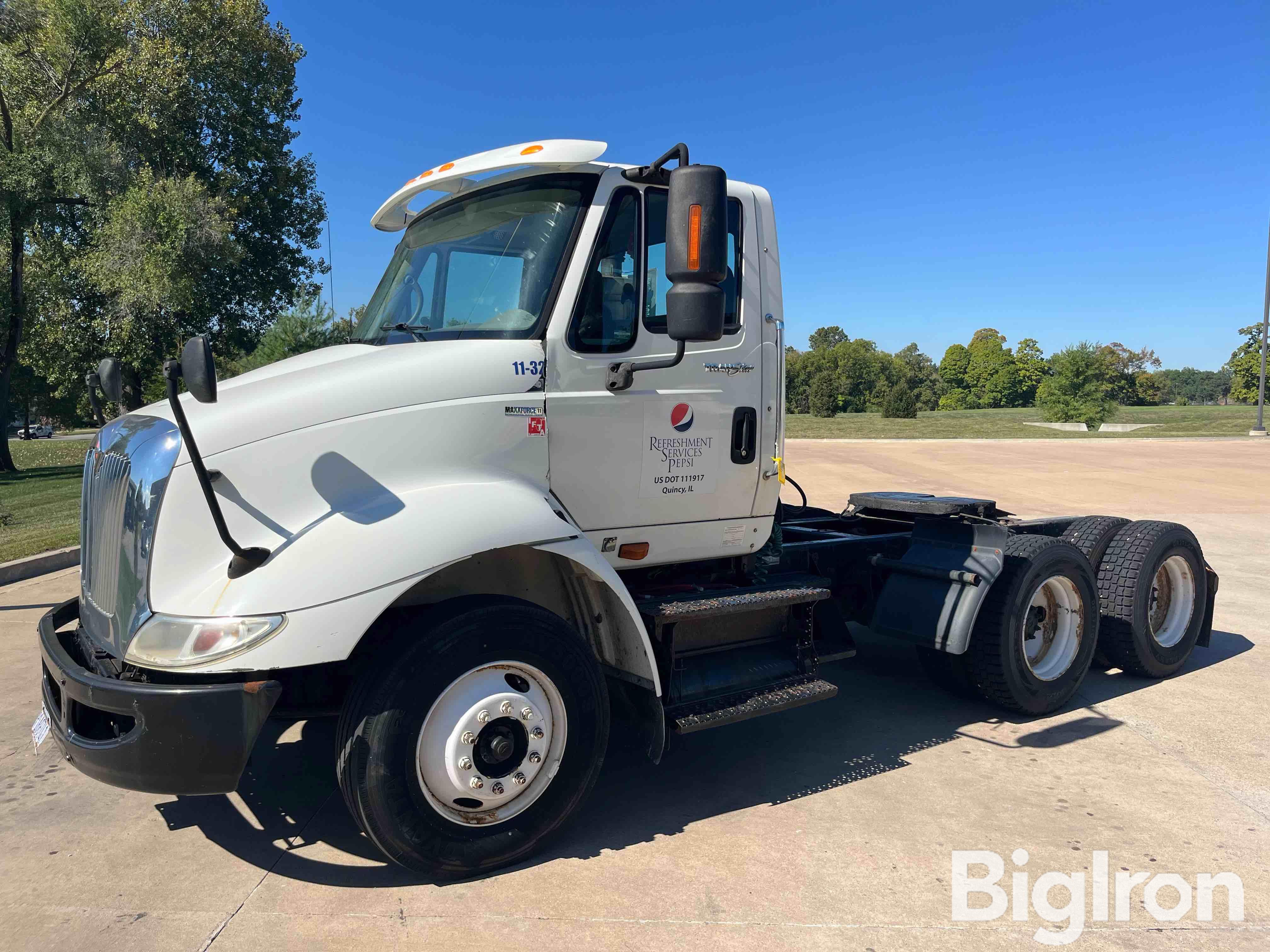 2011 International 8600 TranStar T/A Day Cab Truck Tractor 