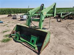 John Deere 148 Loader 