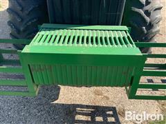 items/de9707d3480ef0119d476045bd488df1/1990-john-deere-8400-mfwd-tractor_ac22bc3e2ea6487184164a528fae4d61.jpg