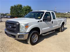 2013 Ford F250 XL Super Duty 4x4 Extended Cab Pickup 