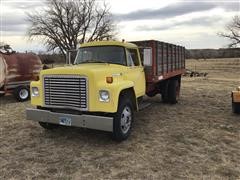 1976 International 1700 S/A Grain Truck 