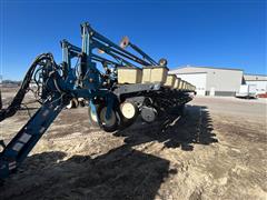 Kinze 2700 24R30" Planter 