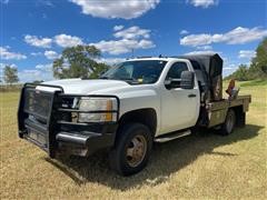 2008 Chevrolet 3500 4x4 Flatbed Pickup W/Bale Bed & Cake Feeder 