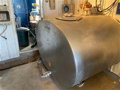 Universal UMC1000 1000 Gallon Bulk Milk Tank W/Cooling Unit 