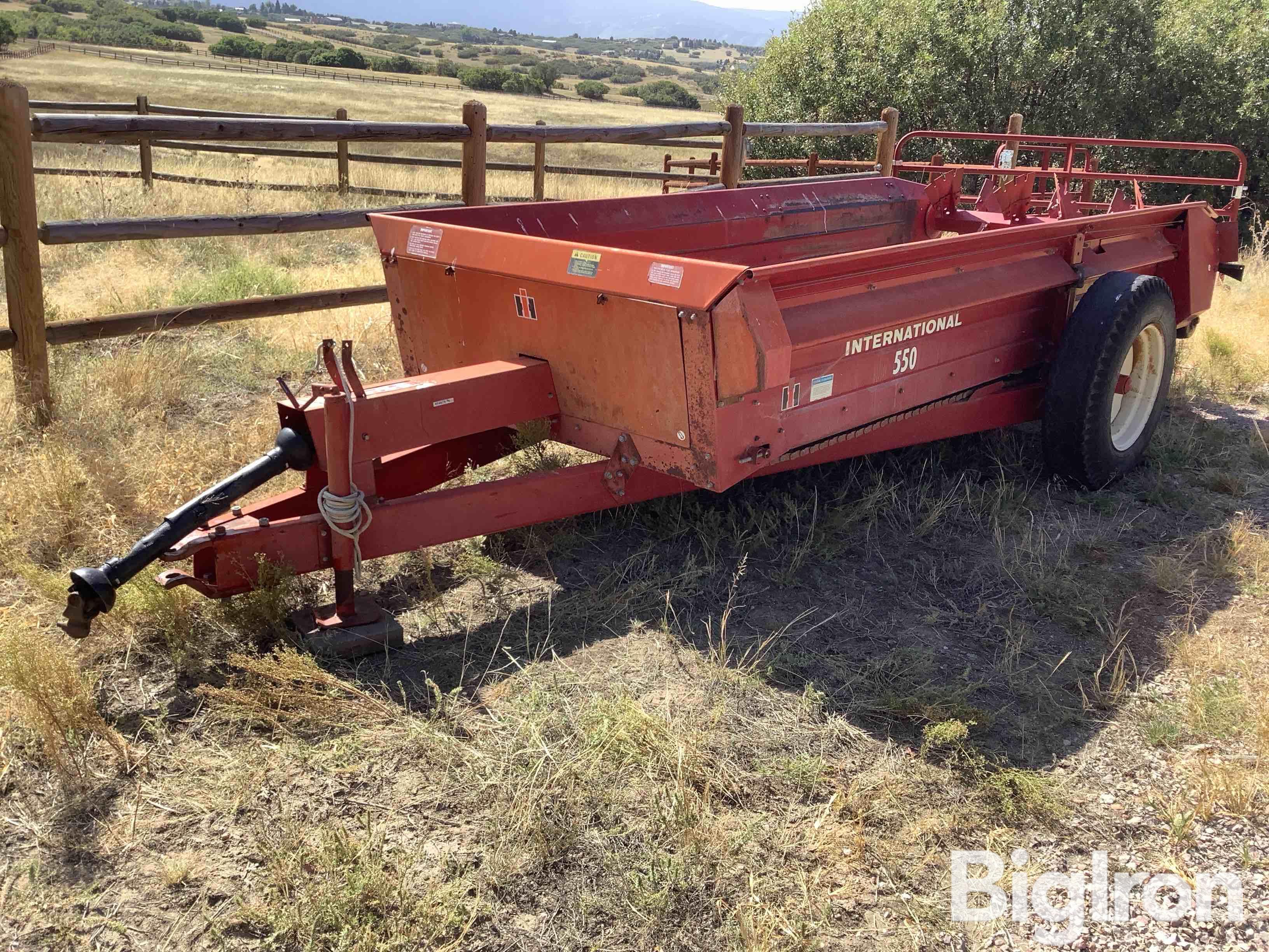 International 550 Manure Spreader 