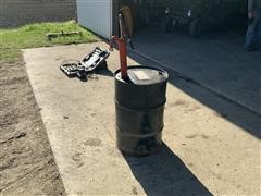 30 Gallon Oil Drum With Hand Pump 