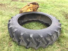 John Deere Wheel Center & 15.5-38 Tire 