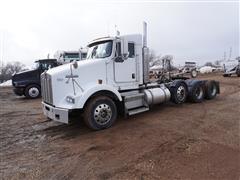2003 Kenworth T800 Tri/A Day Cab Truck Tractor 