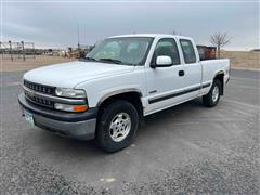 2002 Chevrolet 1500 Extended Cab 4x4 Pickup 