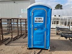 items/e1340e999760ed11a76e0003fff934d4/polyjohnpjn3portablerestroom-2_9e1ab0ebd9054d868759ee1a64b56f6a.jpg