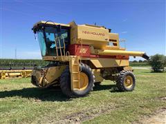 1991 New Holland TR86 4WD Combine 