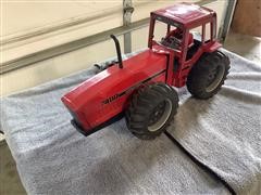 Ertl International Harvester 7488 2+2 1/16 Scale Model Tractor 