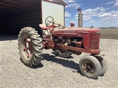 Farmall H Antique 2WD Tractor 